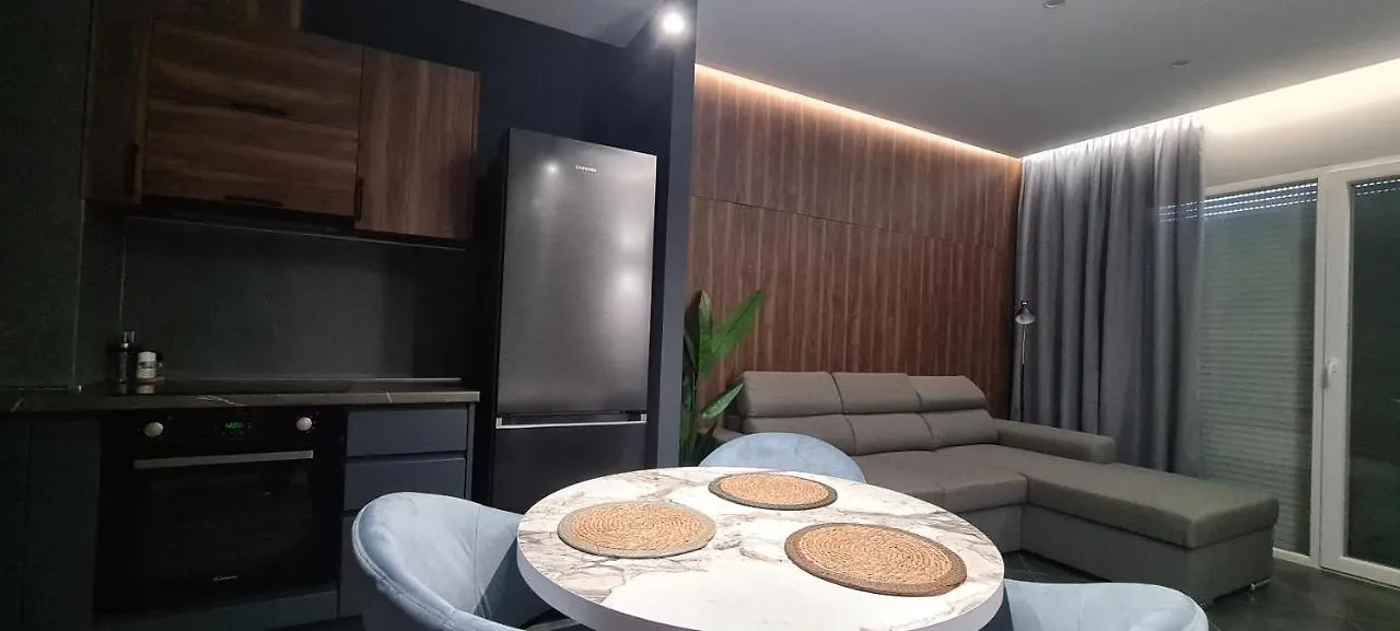 Ermar Apartment 2 Golem